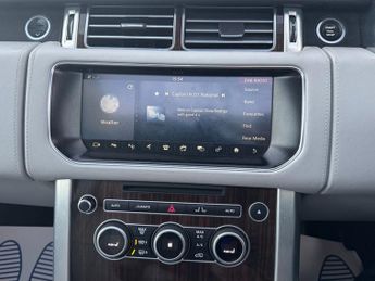 Land Rover Range Rover 5.0 V8 Autobiography SUV 5dr Petrol Auto 4WD Euro 6 (s/s) (510 p