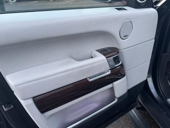 Land Rover Range Rover 5.0 V8 Autobiography SUV 5dr Petrol Auto 4WD Euro 6 (s/s) (510 p