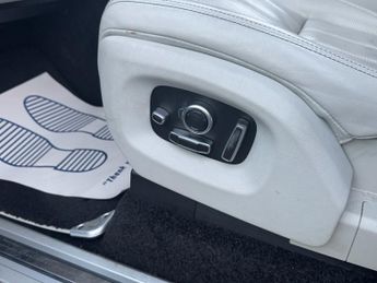 Land Rover Range Rover 5.0 V8 Autobiography SUV 5dr Petrol Auto 4WD Euro 6 (s/s) (510 p