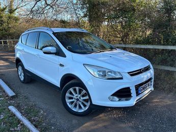 Ford Kuga TITANIUM TDCI ULEZ COMPLIANT FULL SERVICE HISTORY WITH 8 SERVICE