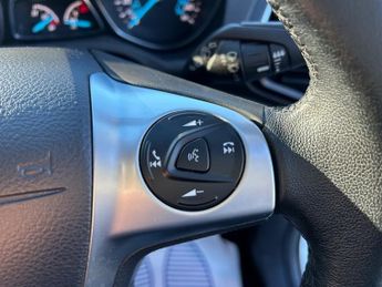 Ford Kuga TITANIUM TDCI ULEZ COMPLIANT FULL SERVICE HISTORY WITH 8 SERVICE