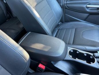 Ford Kuga TITANIUM TDCI ULEZ COMPLIANT FULL SERVICE HISTORY WITH 8 SERVICE