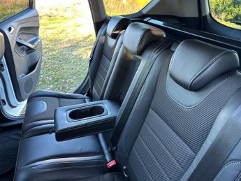 Ford Kuga TITANIUM TDCI ULEZ COMPLIANT FULL SERVICE HISTORY WITH 8 SERVICE