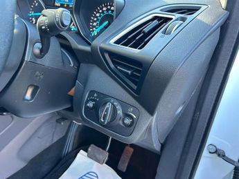 Ford Kuga TITANIUM TDCI ULEZ COMPLIANT FULL SERVICE HISTORY WITH 8 SERVICE