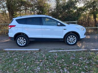 Ford Kuga TITANIUM TDCI ULEZ COMPLIANT FULL SERVICE HISTORY WITH 8 SERVICE