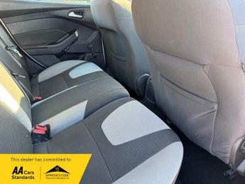 Ford Focus 1.6 Zetec Powershift Euro 5 5dr