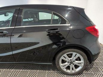 Mercedes-Benz A Class 1.5 A180d Sport (Premium) 7G-DCT Euro 6 (s/s) 5dr