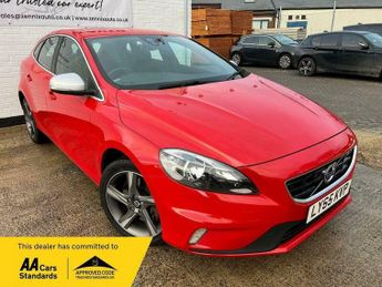 Volvo V40 1.5 T2 R-Design Hatchback 5dr Petrol Auto Euro 6 (s/s) (122 ps)