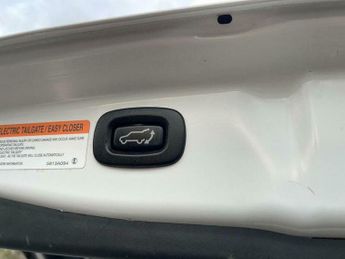 Mitsubishi Outlander 2.4h TwinMotor 13.8kWh 4h CVT 4WD Euro 6 (s/s) 5dr