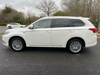 Mitsubishi Outlander 2.4h TwinMotor 13.8kWh 4h CVT 4WD Euro 6 (s/s) 5dr