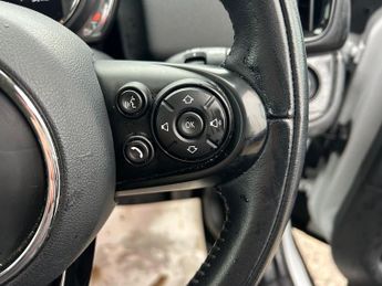 MINI Countryman COOPER 1 FORMER KEEPER FROM NEW WITH A FULL MINI DEALER SERVICE 