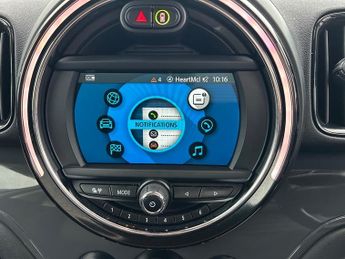 MINI Countryman COOPER 1 FORMER KEEPER FROM NEW WITH A FULL MINI DEALER SERVICE 