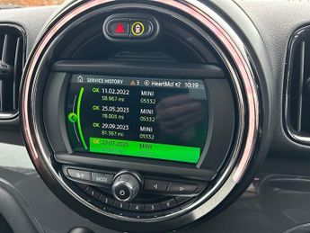 MINI Countryman COOPER 1 FORMER KEEPER FROM NEW WITH A FULL MINI DEALER SERVICE 