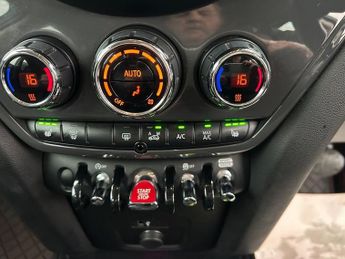 MINI Countryman COOPER 1 FORMER KEEPER FROM NEW WITH A FULL MINI DEALER SERVICE 