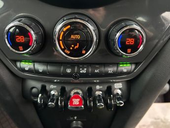 MINI Countryman COOPER 1 FORMER KEEPER FROM NEW WITH A FULL MINI DEALER SERVICE 