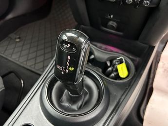 MINI Countryman COOPER 1 FORMER KEEPER FROM NEW WITH A FULL MINI DEALER SERVICE 