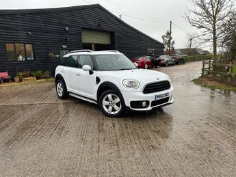 MINI Countryman COOPER 1 FORMER KEEPER FROM NEW WITH A FULL MINI DEALER SERVICE 