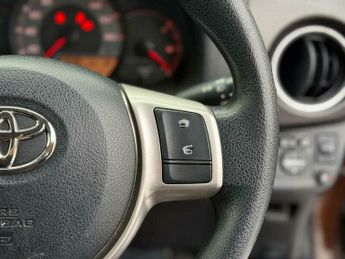 Toyota Yaris 1.33 Dual VVT-i Icon Hatchback 5dr Petrol Multidrive S Euro 6 (9