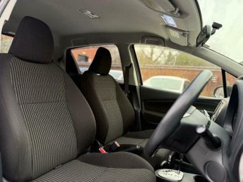 Toyota Yaris 1.33 Dual VVT-i Icon Hatchback 5dr Petrol Multidrive S Euro 6 (9