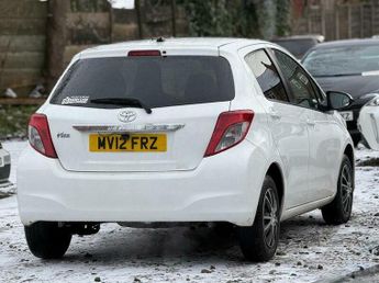 Toyota Yaris 1.0 VVT-i Icon CVT Euro 5 5dr