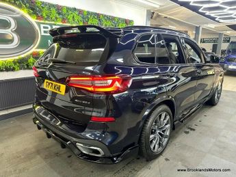 BMW X5 XDRIVE30D M SPORT [2X SERVICES, BODY KIT AND 7 SEATS]