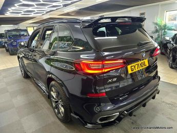 BMW X5 XDRIVE30D M SPORT [2X SERVICES, BODY KIT AND 7 SEATS]