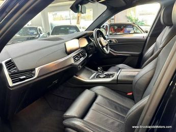 BMW X5 XDRIVE30D M SPORT [2X SERVICES, BODY KIT AND 7 SEATS]