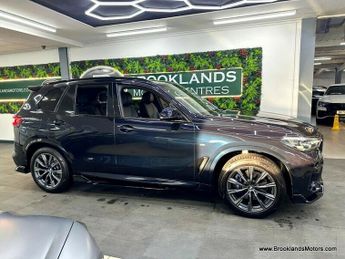 BMW X5 XDRIVE30D M SPORT [2X SERVICES, BODY KIT AND 7 SEATS]