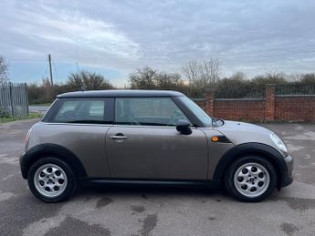 MINI Hatch COOPER