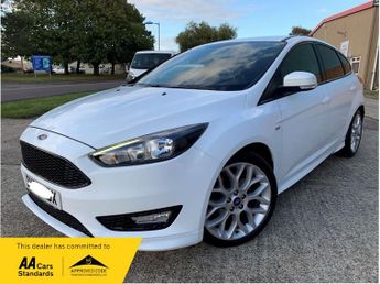 Ford Focus ST-LINE NAV 1.0 PETROL WHITE MANUAL NEW TIMING BELT FSH 68K SAT 