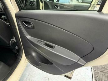 Renault Captur 1.2 TCe Dynamique S MediaNav EDC Euro 5 5dr