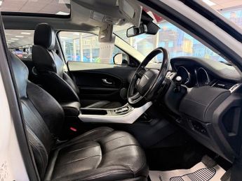 Land Rover Range Rover Evoque TD4 SE TECH PANO ROOF SAT NAV LEATHER 4X4 19 REG