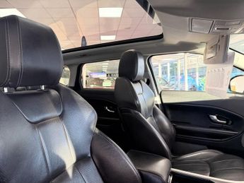 Land Rover Range Rover Evoque TD4 SE TECH PANO ROOF SAT NAV LEATHER 4X4 19 REG