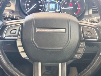 Land Rover Range Rover Evoque TD4 SE TECH PANO ROOF SAT NAV LEATHER 4X4 19 REG