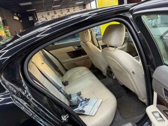 Jaguar XF 3.0d V6 Premium Luxury Auto Euro 5 4dr