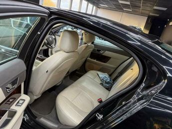 Jaguar XF 3.0d V6 Premium Luxury Auto Euro 5 4dr