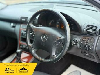 Mercedes-Benz C Class 2.1 C200 SE 5dr