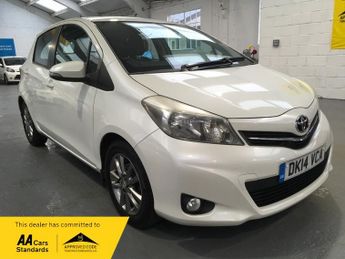 Toyota Yaris 1.33 Dual VVT-i ICON PLUS AUTOMATIC ONLY 15600 MILES!!