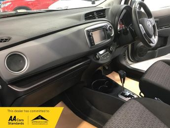 Toyota Yaris 1.33 Dual VVT-i ICON PLUS AUTOMATIC ONLY 15600 MILES!!