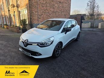 Renault Clio 0.9 PETROL WHITE DYNAMIQUE MEDIANAV ENERGY TCE £20 TAX SAT NAV B