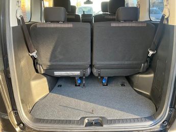Nissan Serena 2.0 Highway Star S-Hybrid 8 Seater Auto 5dr
