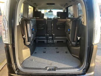Nissan Serena 2.0 Highway Star S-Hybrid 8 Seater Auto 5dr