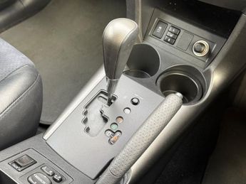 Toyota RAV4 2.2 D-CAT SR SUV 5dr Diesel Auto 4WD Euro 5 (150 ps)