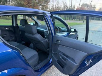 Vauxhall Astra 1.8i 16v Active 5dr