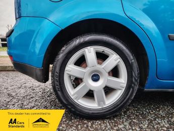 Ford Focus 1.6 Sport Hatchback 5dr Petrol Automatic (184 g/km, 99 bhp)