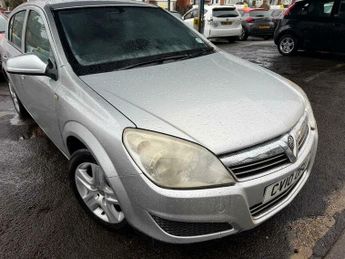 Vauxhall Astra 1.4i 16v Club 5dr