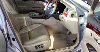 Lexus LS 5.0 600h V8 CVT 4WD Euro 5 (s/s) 4dr