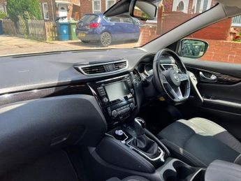 Nissan Qashqai 1.3 DiG-T 160 [157] N-Connecta 5dr DCT Glass Roof Euro 6