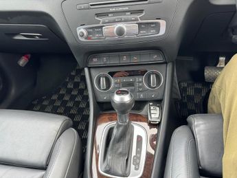 Audi Q3 2.0 TFSI SE S (211bhp) Quattro 5d S Tronic Specs