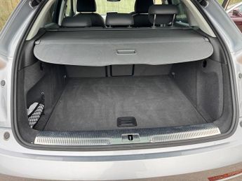 Audi Q3 2.0 TFSI SE S (211bhp) Quattro 5d S Tronic Specs